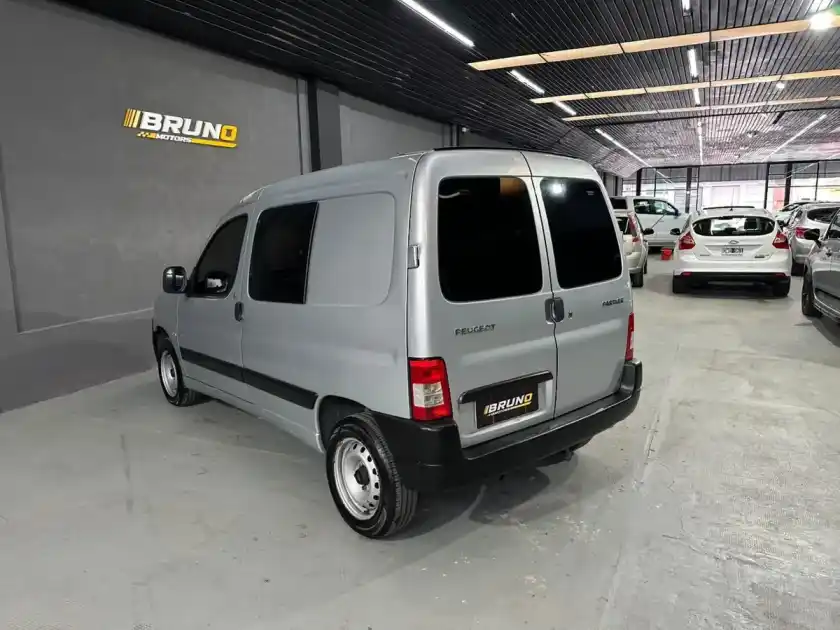 Peugeot Partner 1.4 Furgon Confort 5As 2016 - foto 3