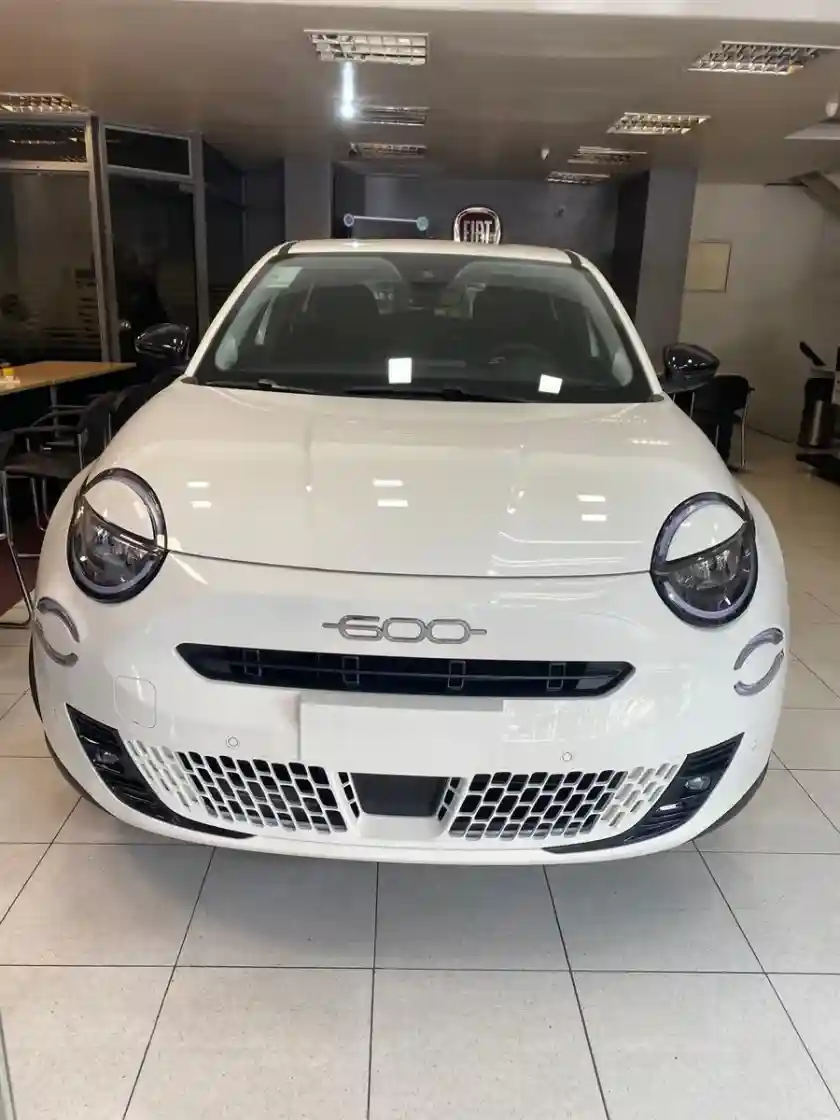 Fiat 600 Hybrid 1.2 E Dct 2025 - foto 2