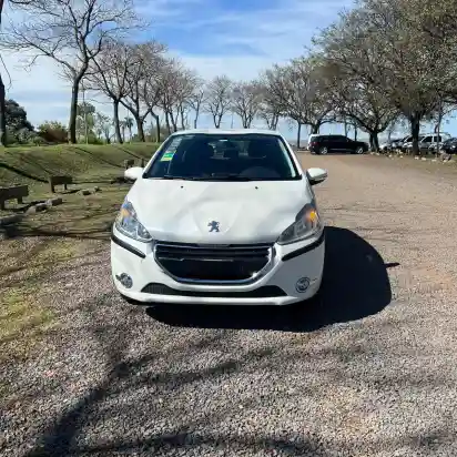 Peugeot 208 1.5 Allure Touchscreen 2014 - foto 2