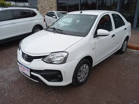 Toyota Etios 1.5 Sedan X L18 2021 - foto 1