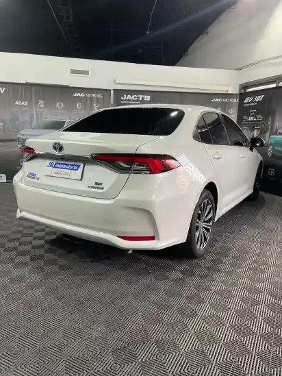 Toyota Corolla 1.8 Hev Seg Ecvt 2023 - foto 4