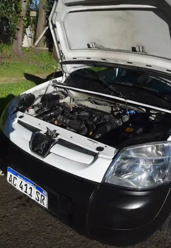 Peugeot Partner 1.6 Hdi Furgon Confort 92 2018 - foto 1