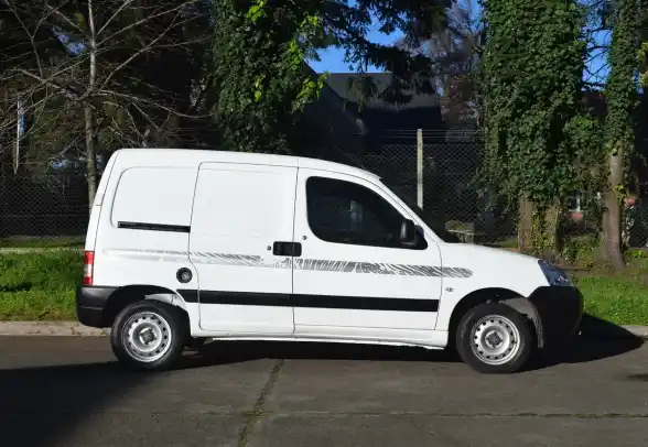 Peugeot Partner 1.6 Hdi Furgon Confort 92 2018 - foto 5