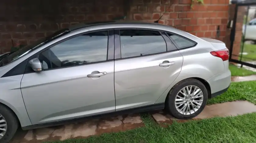 Ford Focus Iii 2.0 Sedan Se Plus At6 2016 - foto 2