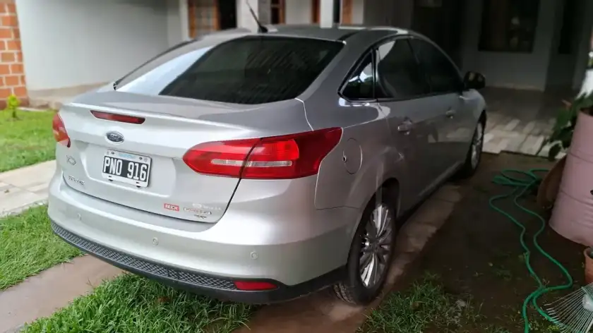 Ford Focus Iii 2.0 Sedan Se Plus At6 2016 - foto 5