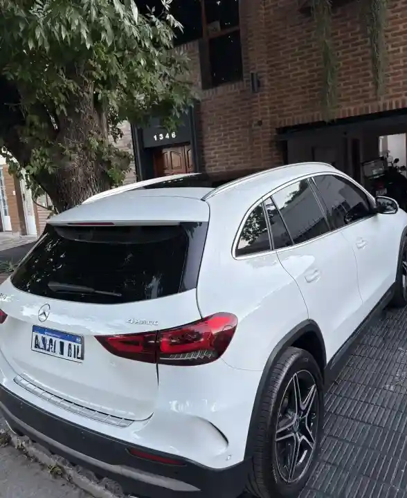 Mercedes-Benz Clase Gla 2.0 Gla250 Amg-Line 211Cv 2020 - foto 4