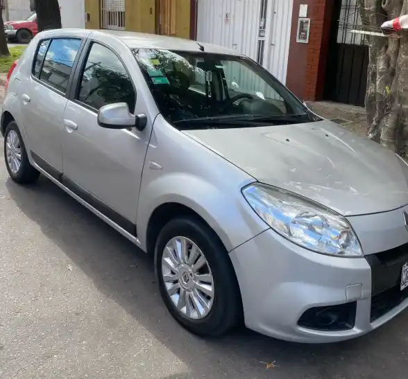 Renault Sandero 1.6 Privilege 105Cv 2013 - foto 2