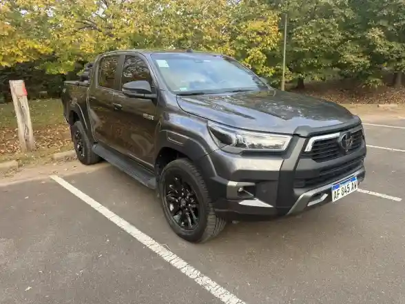 Toyota Hilux Pick-Up 2.8 Cd Conquest 204Cv 4X4 At 2023 - foto 2