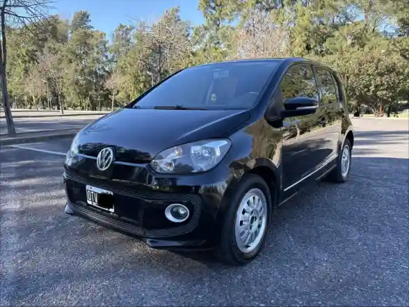 Volkswagen Up! 1.0 Black Up! 75Cv 5 P 2015 - foto 1