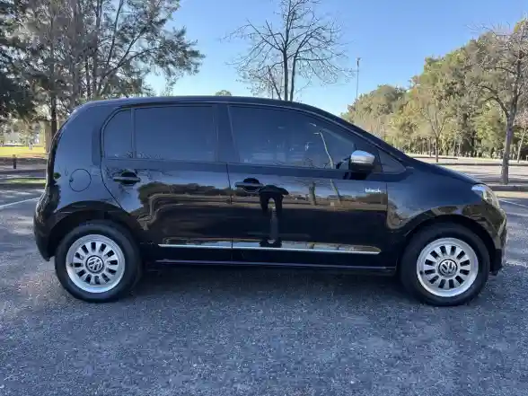 Volkswagen Up! 1.0 Black Up! 75Cv 5 P 2015 - foto 5