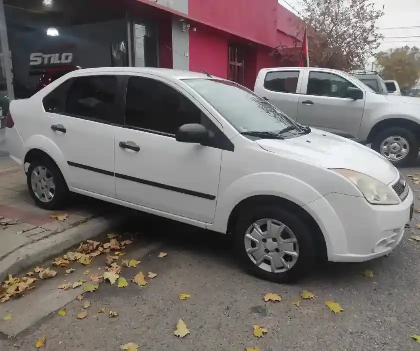 Ford Fiesta Max 1.6 Max Amb 2009 - foto 2