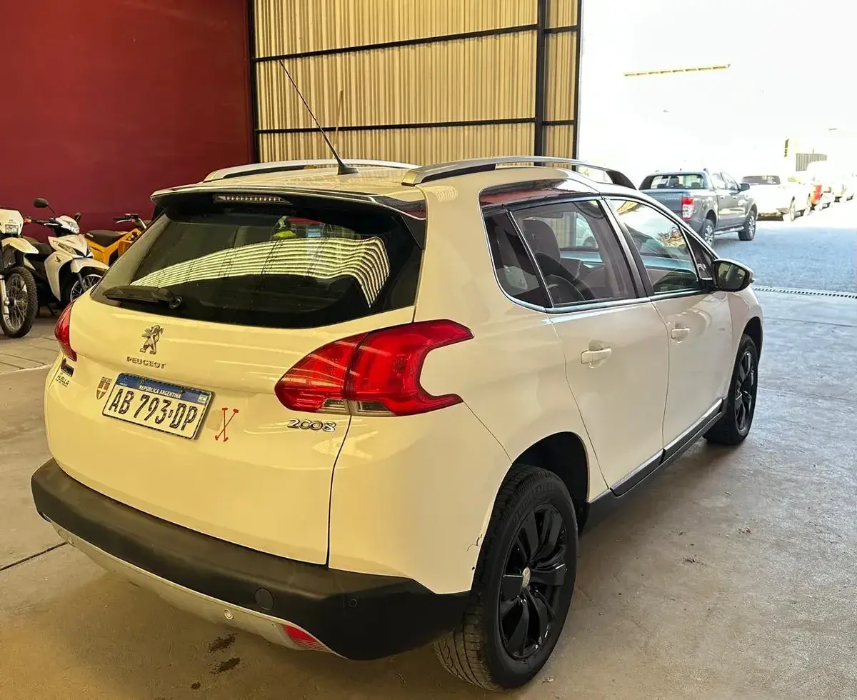 Peugeot 2008 1.6 Allure Tiptronic 2017 - foto 4