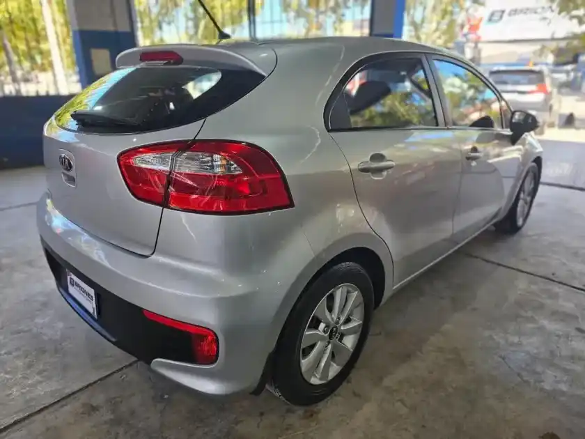 Kia Rio 1.4 Ex 109Cv 4At 2016 - foto 4