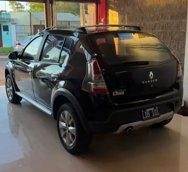 Renault Sandero Sandero Stepway Confort 1.6 2012 - foto 2