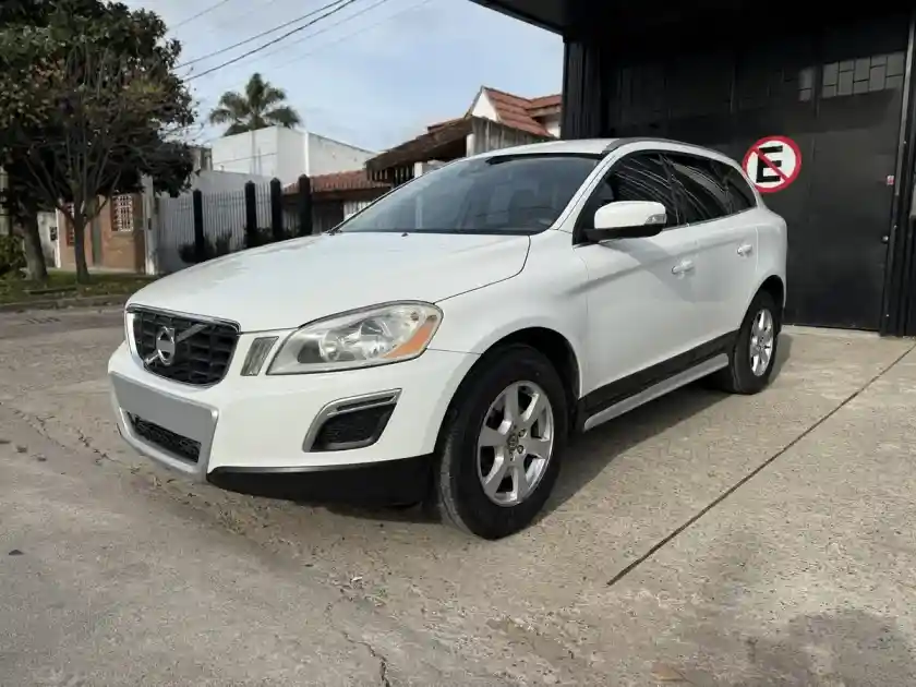 Volvo XC60 2012 - foto 1