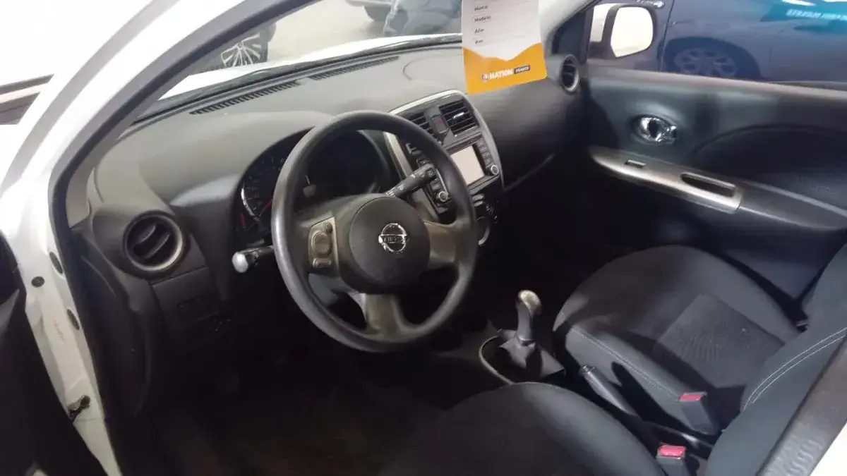 Nissan March 1.6 Advance Media Tech 107Cv 2015 - foto 3