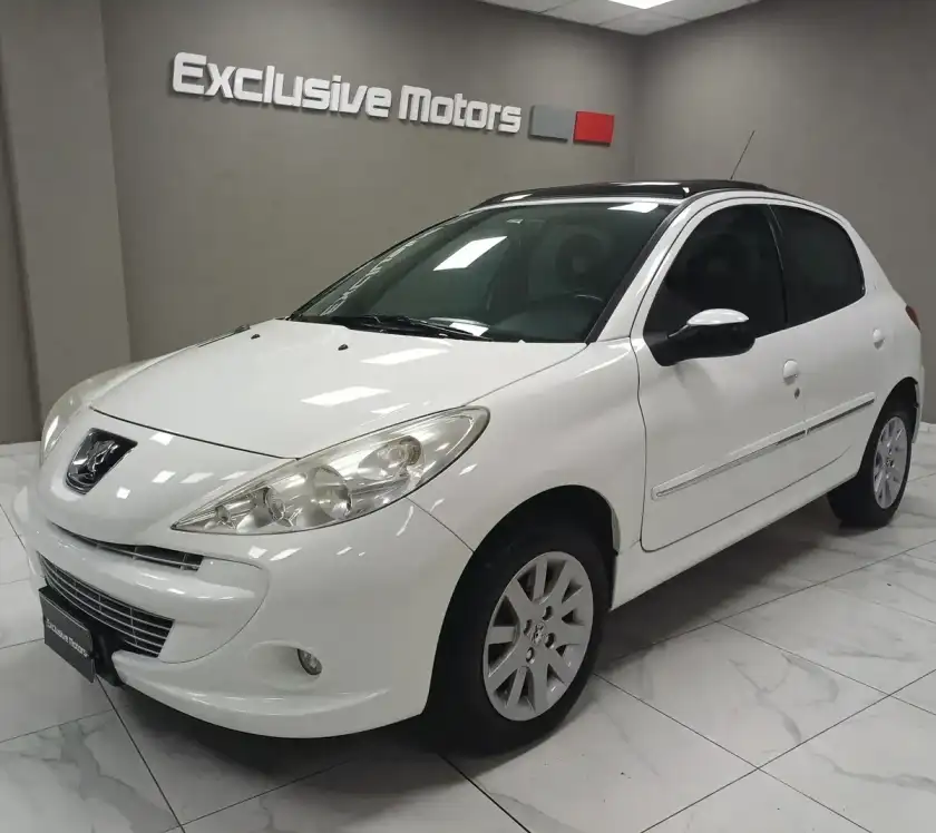 Peugeot 207 2013 - foto 1