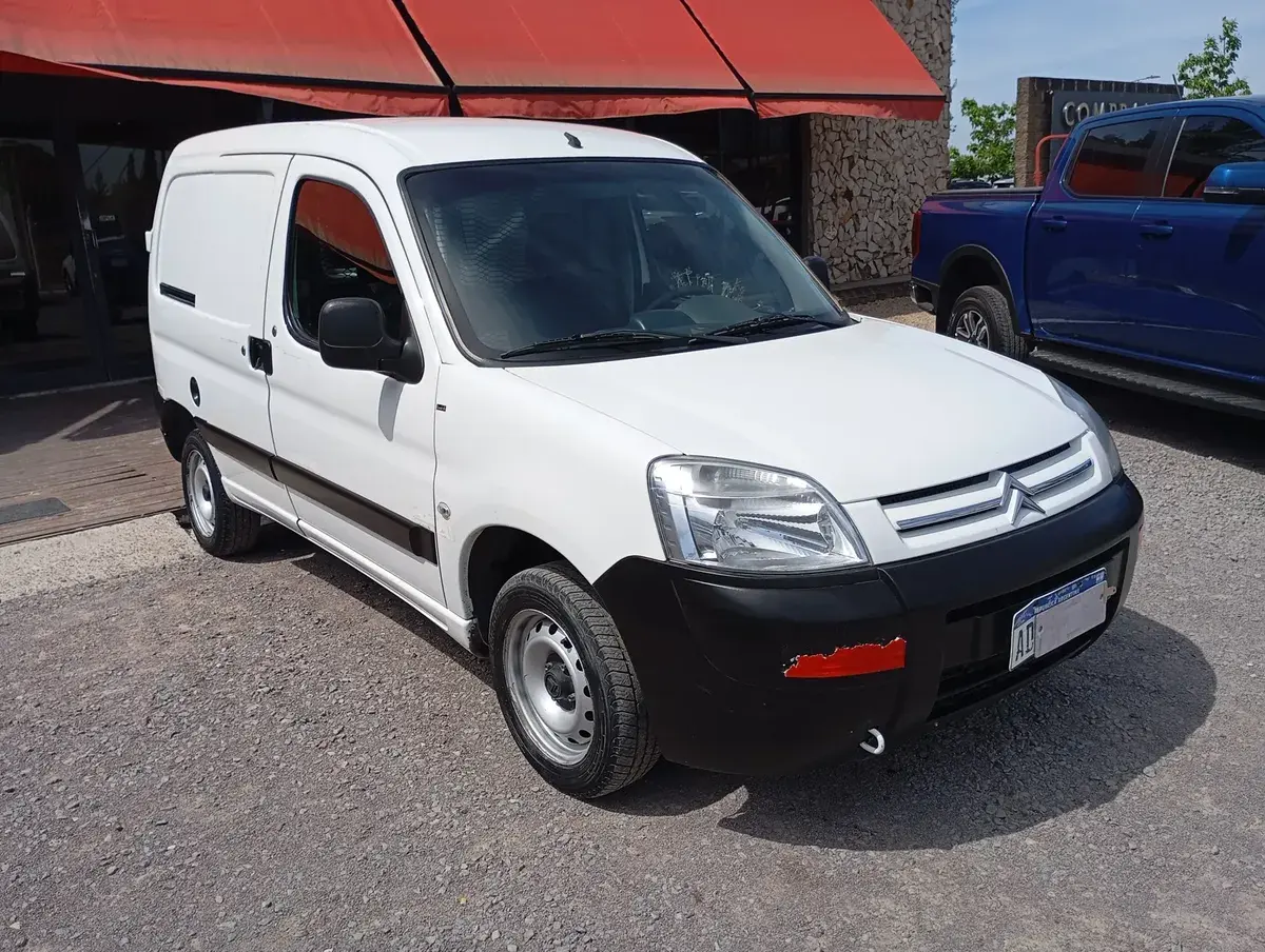 Citroën Berlingo Furgon 1.6 Vti 115 Business 2018 - foto 1