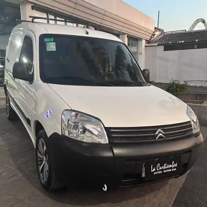 Citroën Berlingo Furgon 1.6 Bussines Hdi 92Cv 2023 - foto 1