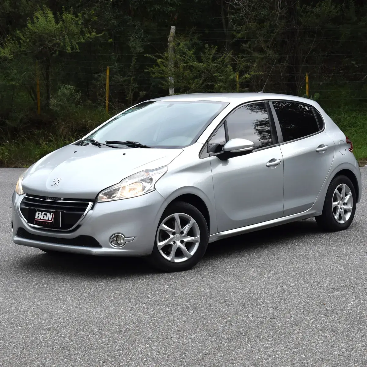 Peugeot 208 1.5 Allure Touchscreen 2015 - foto 1