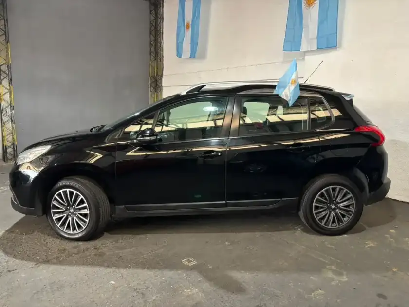 Peugeot 2008 1.6 Active 2016 - foto 2