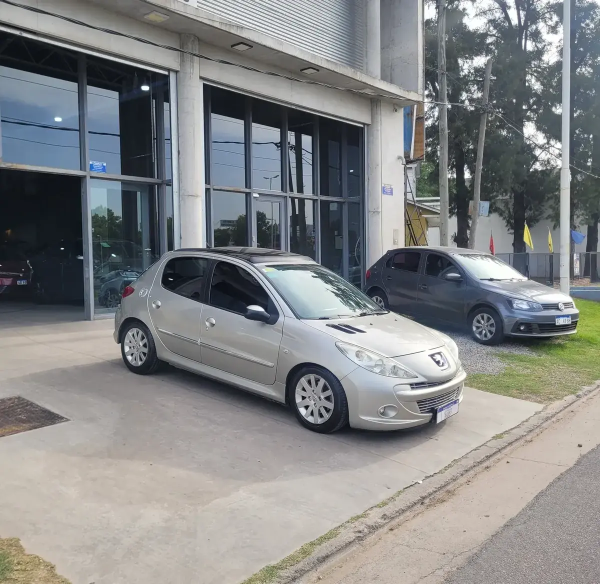 Peugeot 207 Compact Xt Premium 1.6 5P 2012 - foto 3