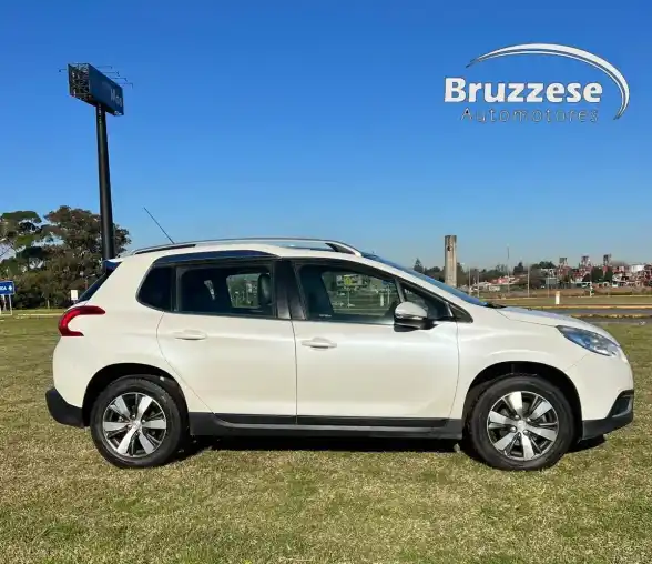 Peugeot 2008 1.6 Feline 2018 - foto 3