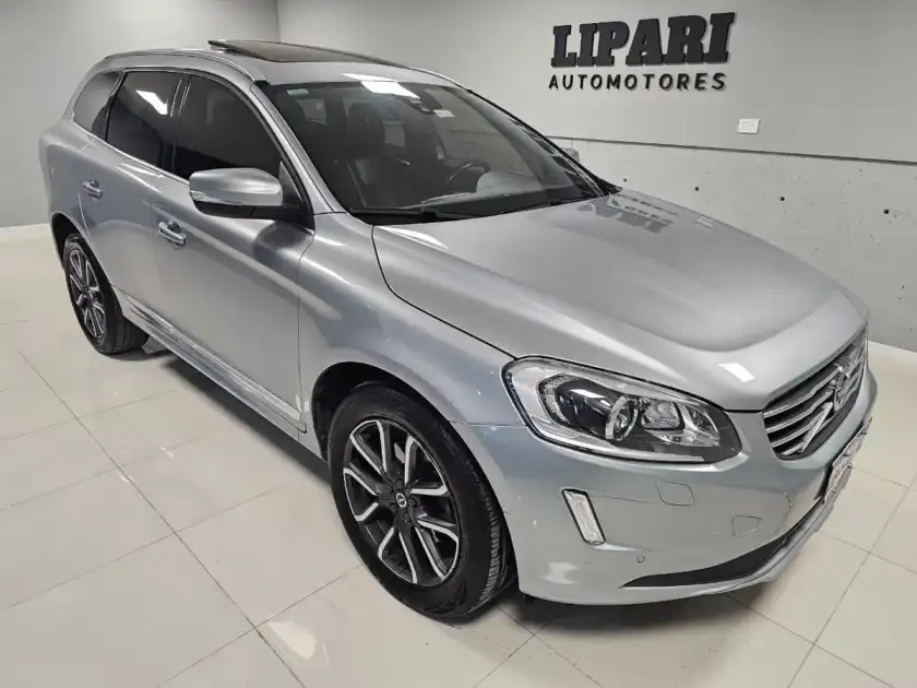 Volvo Xc60 2.5 T5 Inscription 2017 - foto 5