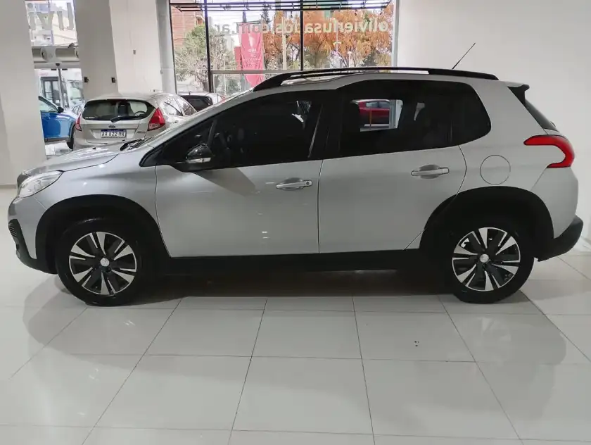 Peugeot 2008 1.6 Allure 2021 - foto 4
