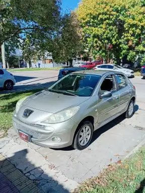 Peugeot 207 2012 - foto 1