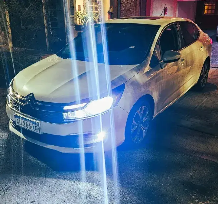 Citroën C4 Lounge 1.6 Hdi 115 Feel Pack 2018 - foto 1