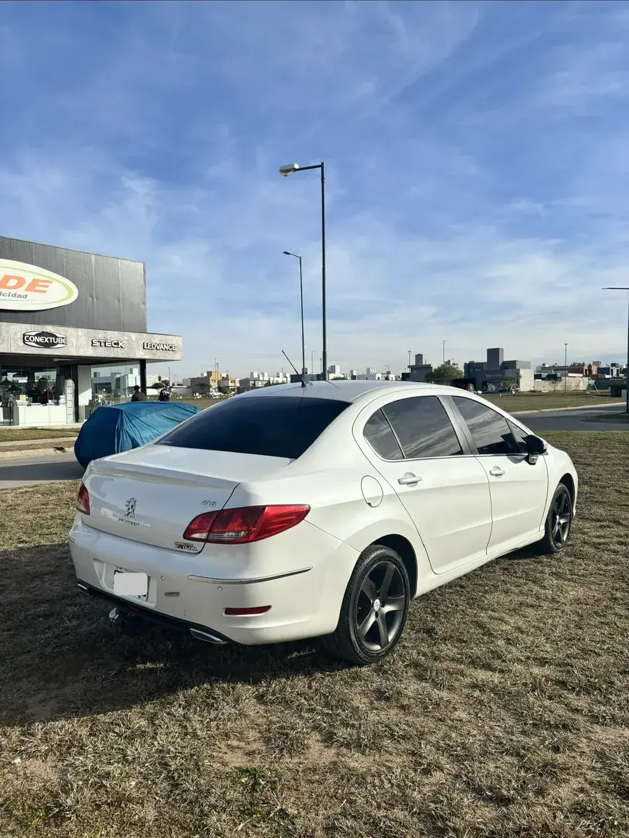 Peugeot 408 2.0 Feline 143Cv 2015 - foto 4