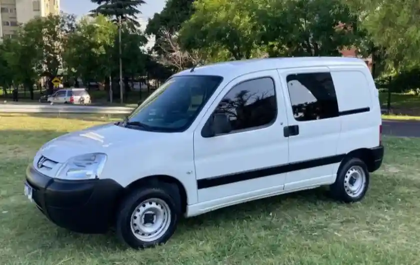 Citroën Berlingo Furgon 1.6 Hdi 92 Bussines Mixto 2018 - foto 1