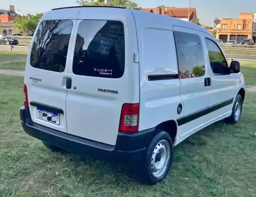 Citroën Berlingo Furgon 1.6 Hdi 92 Bussines Mixto 2018 - foto 2