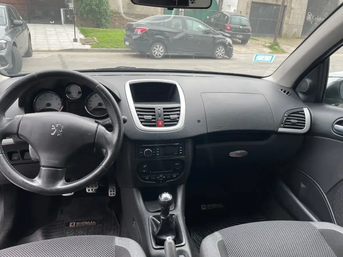 Peugeot 207 1.6 Feline 106Cv 2013 - foto 3