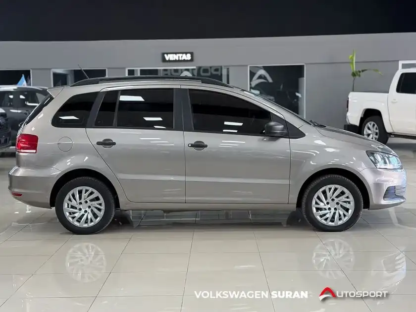 Volkswagen Suran 1.6 Comfortline 101Cv 2016 - foto 4