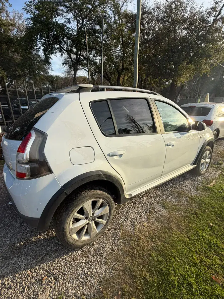 Renault Sandero Stepway Privilege Nav 5P 2013 - foto 4