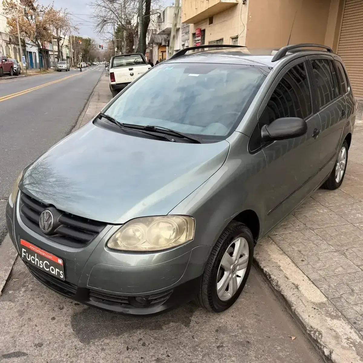 Volkswagen Suran 1.6 I Comfortline 90A 2009 - foto 1
