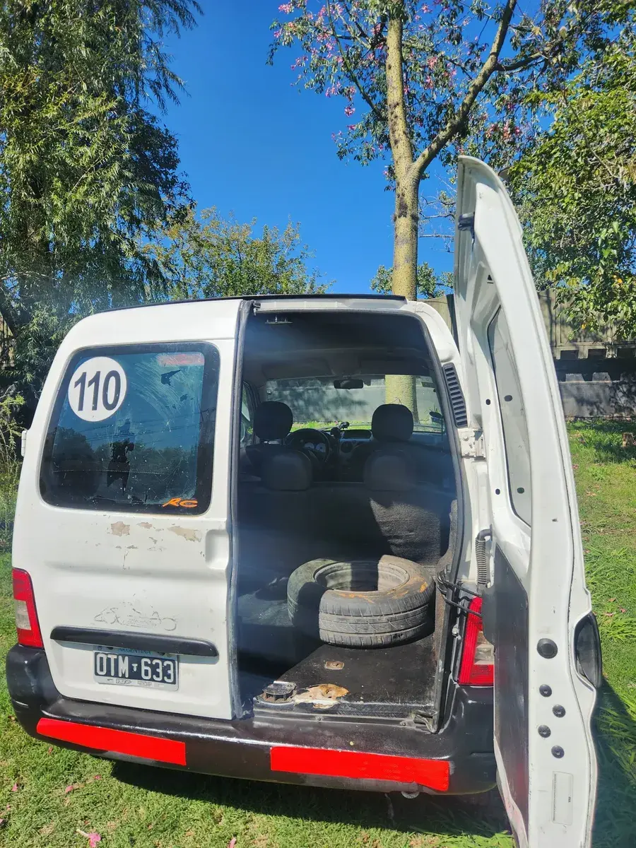 Citroën Berlingo Furgon 1.4 Bussines 75Cv Am54 2015 - foto 4
