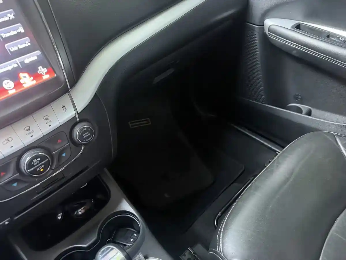 Dodge Journey 2.4 Sxt 170Cv (Techo, Dvd, Nav) 2019 - foto 3