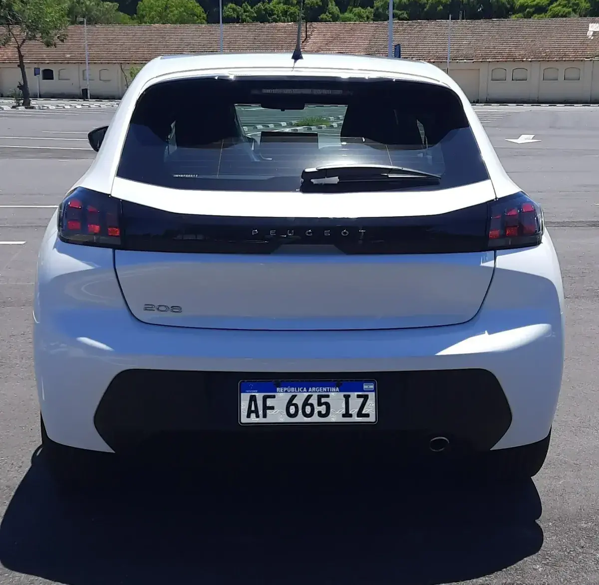 Peugeot 208 1.6 Road Trip 2022 - foto 4