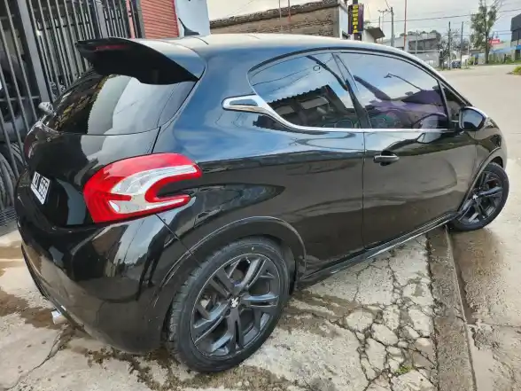 Peugeot 208 1.6 Xy 2014 - foto 2