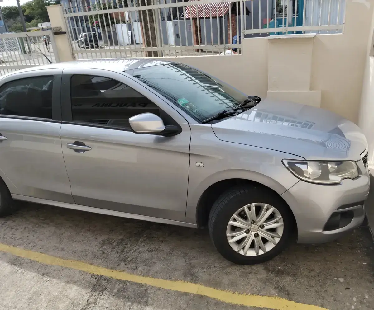 Peugeot 301 1.6 Hdi Allure 2017 - foto 1