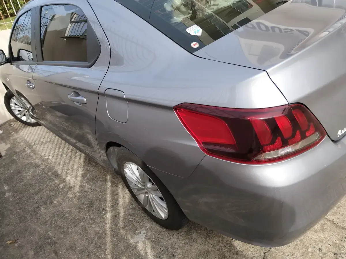 Peugeot 301 1.6 Hdi Allure 2017 - foto 2