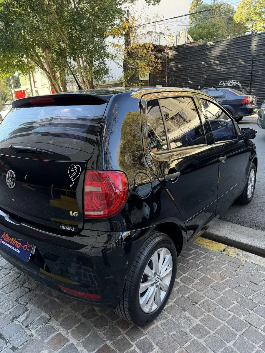 Volkswagen Fox 1.6 Comfortline 5P 2011 - foto 3
