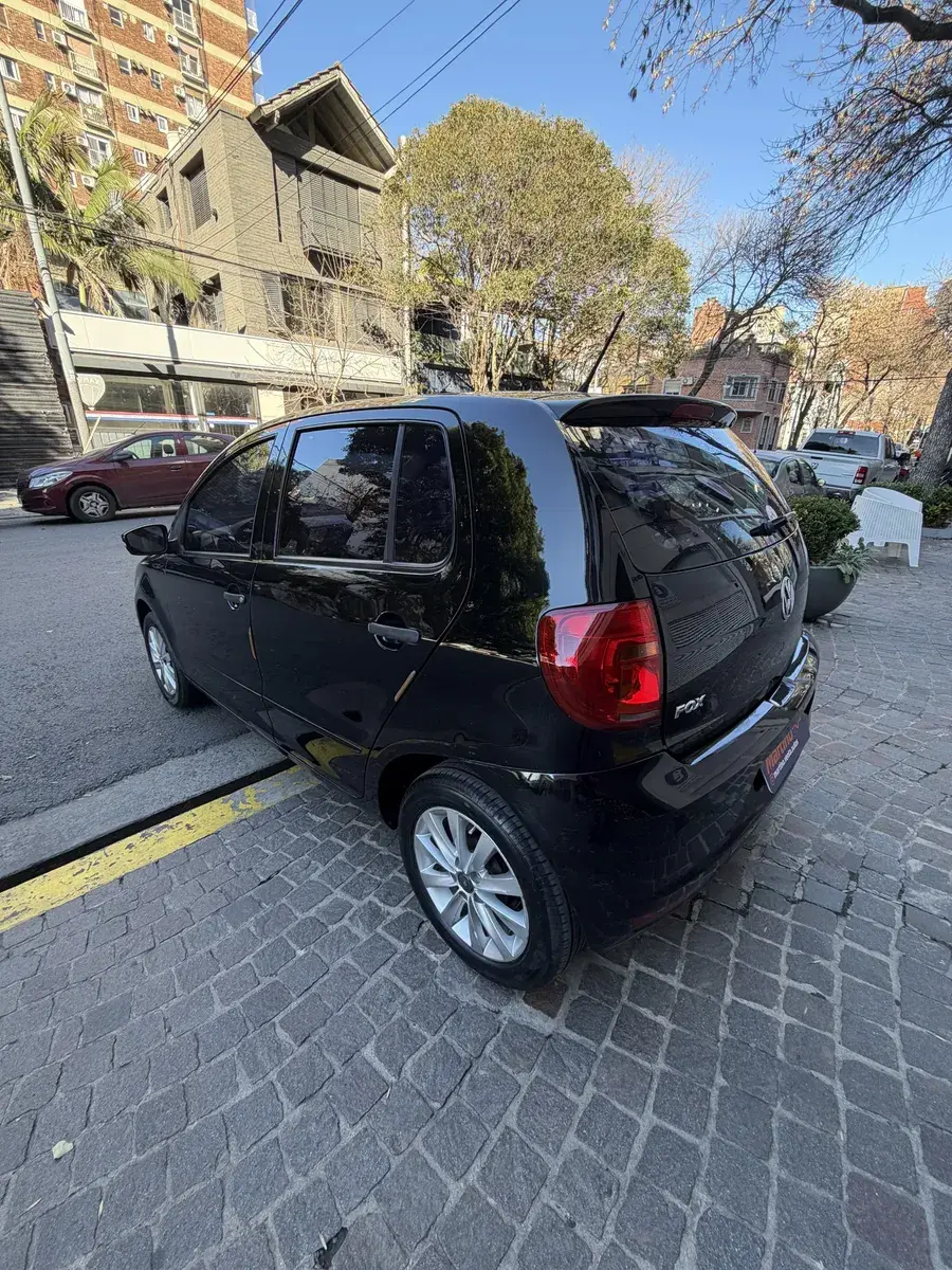 Volkswagen Fox 1.6 Comfortline 5P 2011 - foto 4