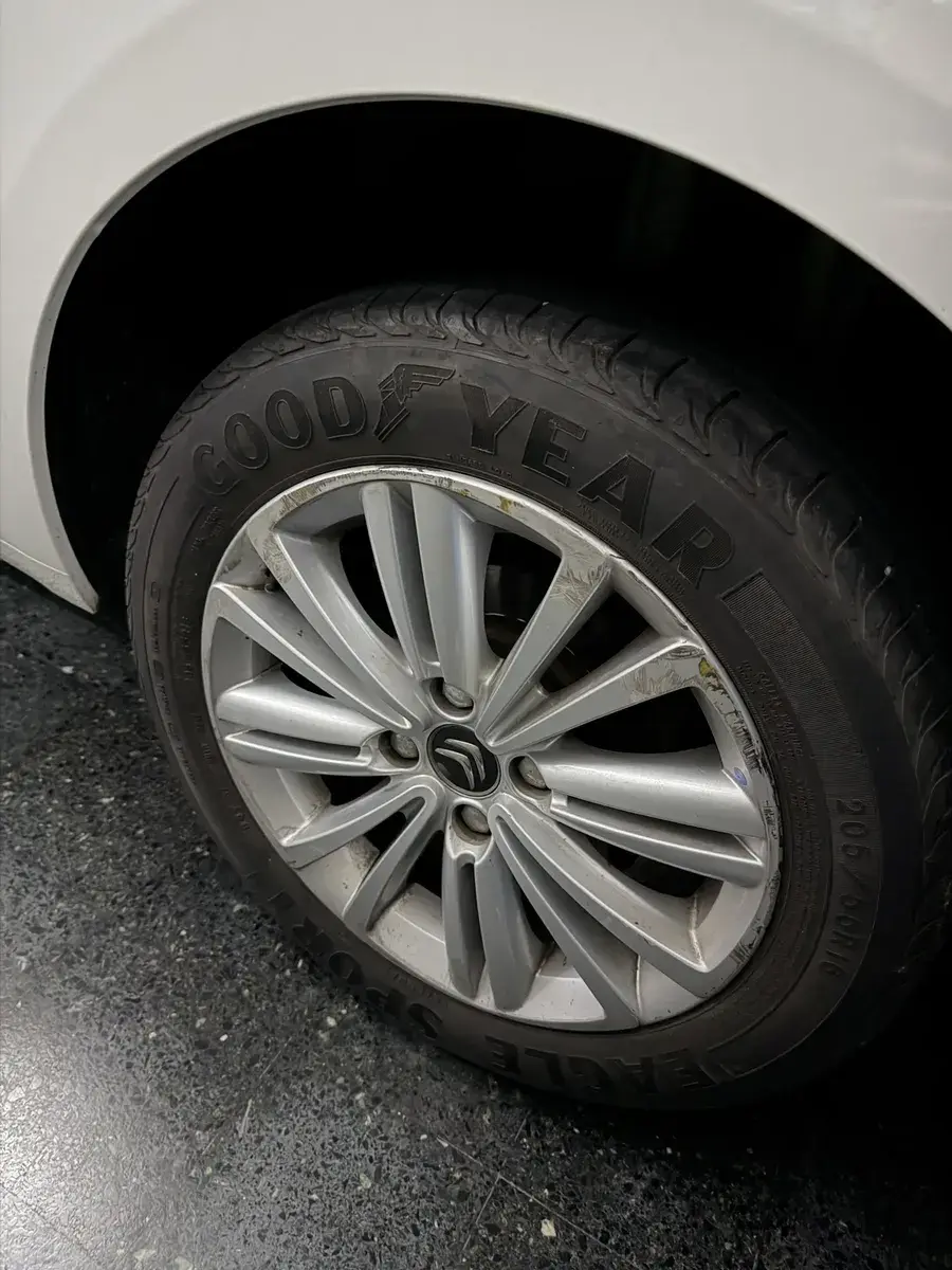 Citroën C4 Lounge 2.0 Origine Am16 2016 - foto 3