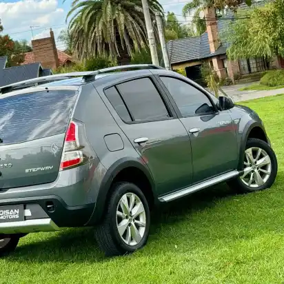 Renault Sandero Stepway 1.6 Expression 105Cv 2013 - foto 3