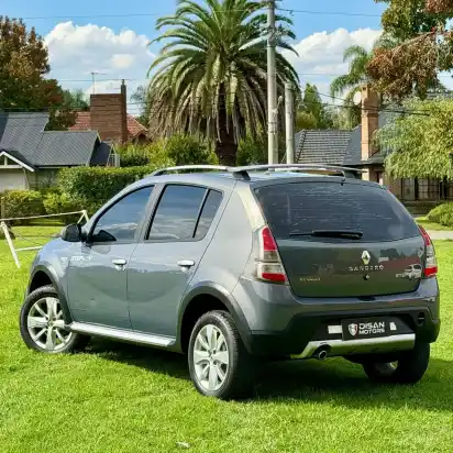 Renault Sandero Stepway 1.6 Expression 105Cv 2013 - foto 4