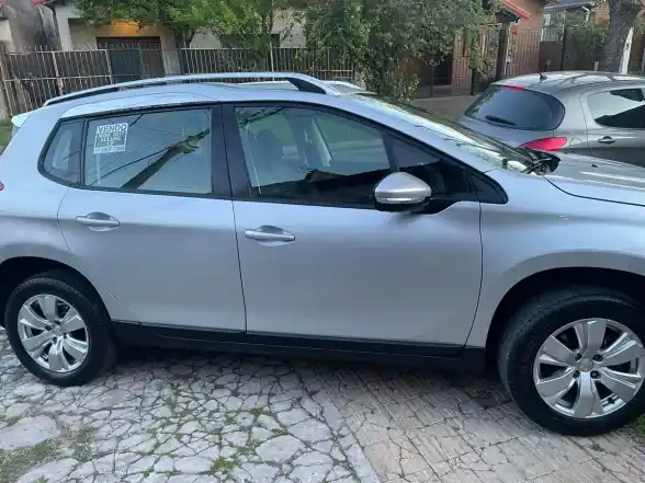 Peugeot 2008 1.6 Allure 2017 - foto 2